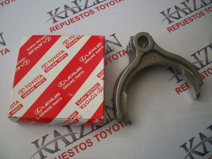 HORQUILLA CAMBIO 3RA 4TA HILUX/SW4 2005/2015 (1KZ) ORIGINAL